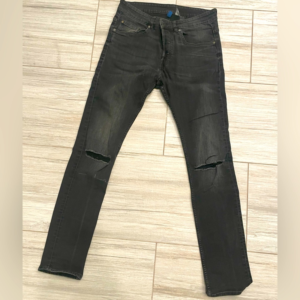 Size 32 black stretchy jeans H&M